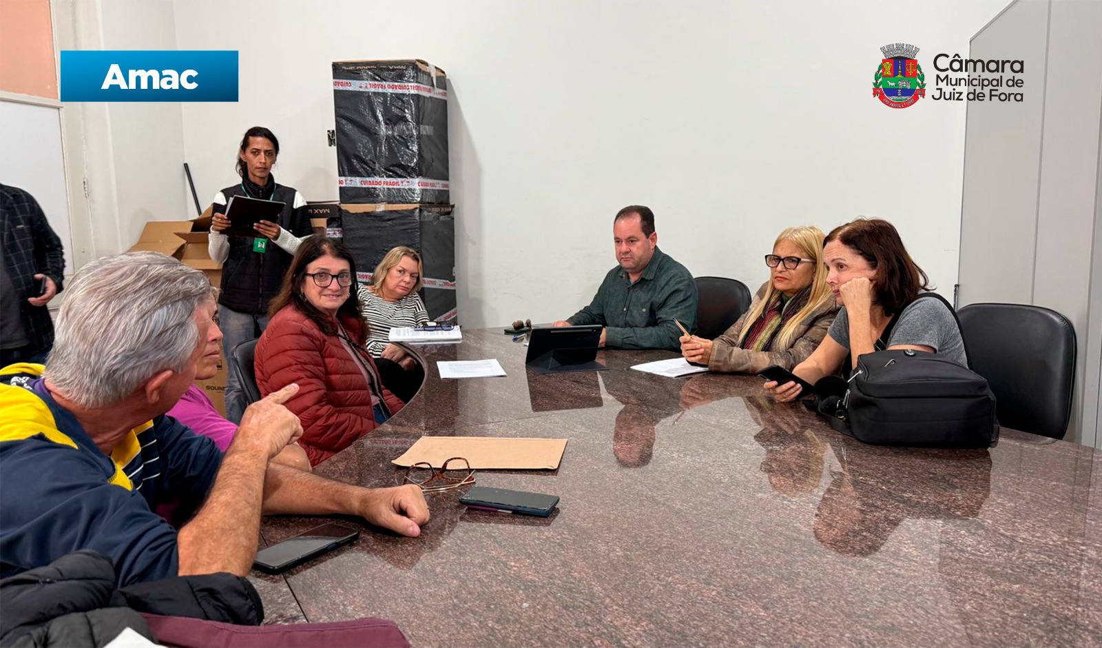 Amac - Servidores cobram equiparação salarial (02/06/2026 00:00:00)