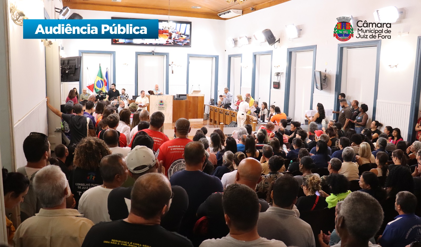 Audiência Pública - Com Plenário lotado, vereadores e servidores municipais debatem reajuste salarial (29/04/2026 00:00:00)