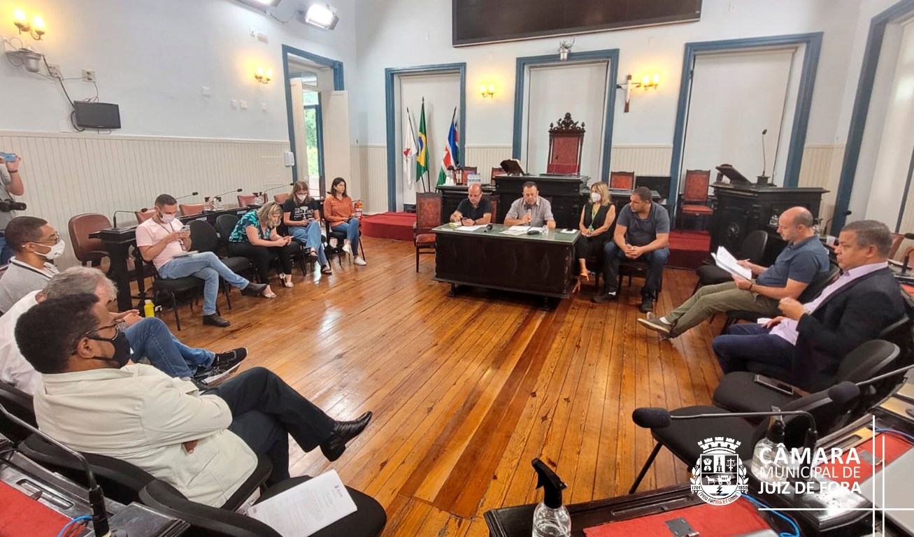 Comissão de Finanças questiona Mensagens do Executivo (08/04/2022 00:00:00)