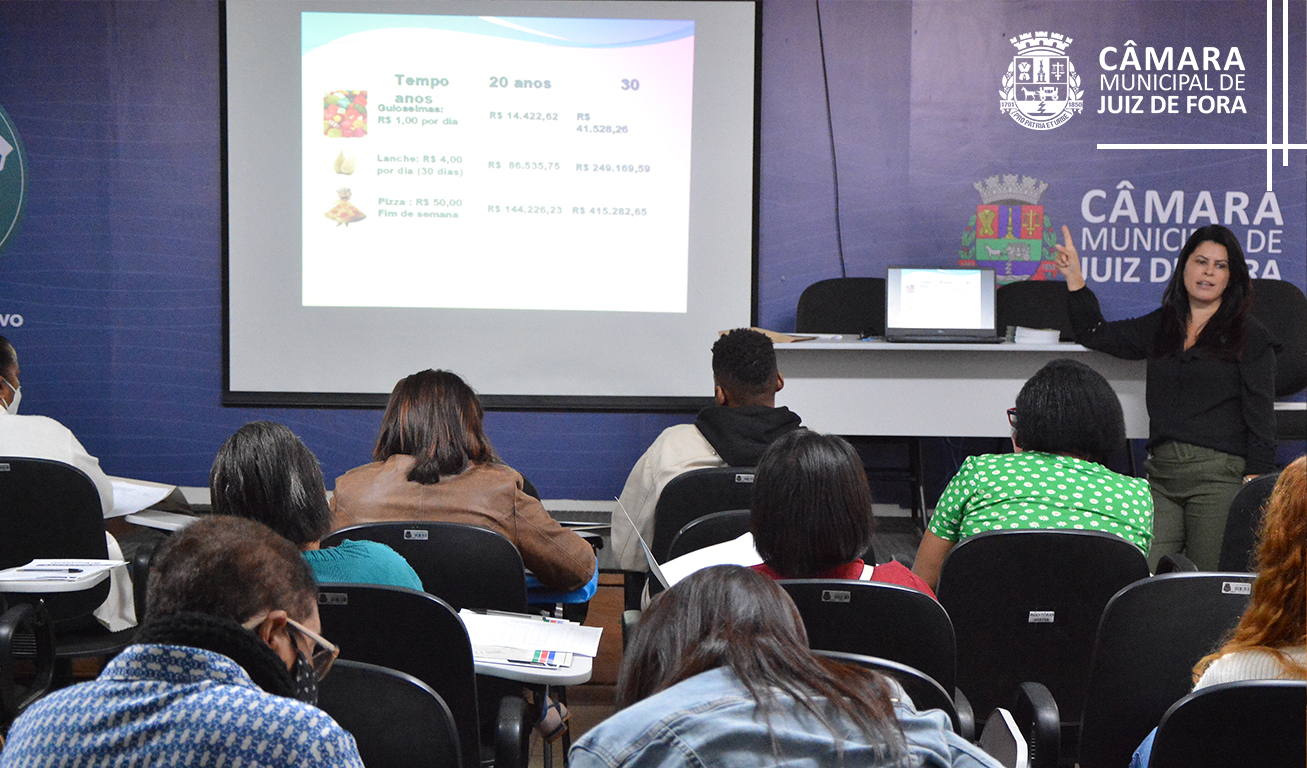 Câmara realiza curso de educação financeira para superendividados (14/07/2022 00:00:00)