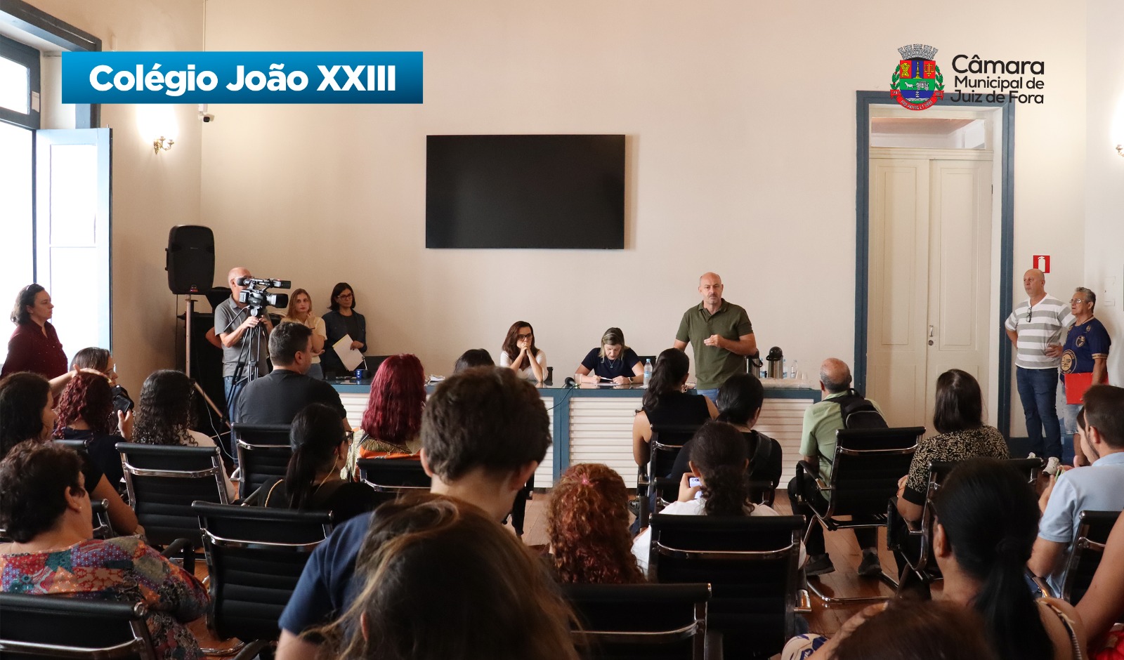 Colégio João XXIII - Comissão de Educação se reúne com pais de alunos (14/04/2026 00:00:00)