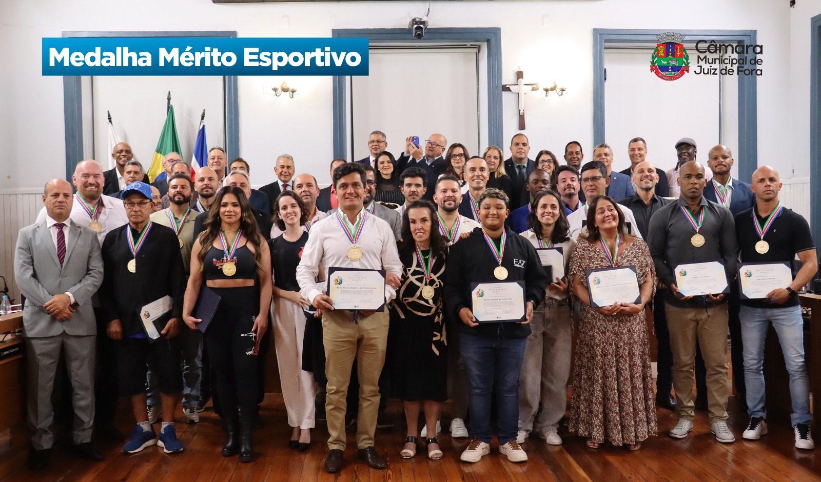Medalha Mérito Esportivo - Câmara Municipal entregou honraria a 24 pessoas e entidades (27/05/2026 00:00:00)